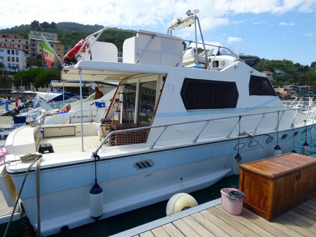 Yachtannablu Hotel Портовенере Екстериор снимка